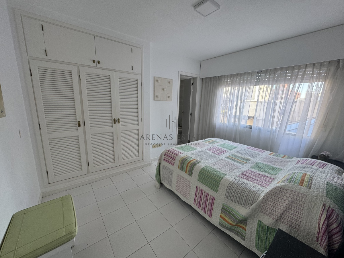 Apartamento ID.2913 - Apartamento en venta de 3 dormitorios en Punta del Este 