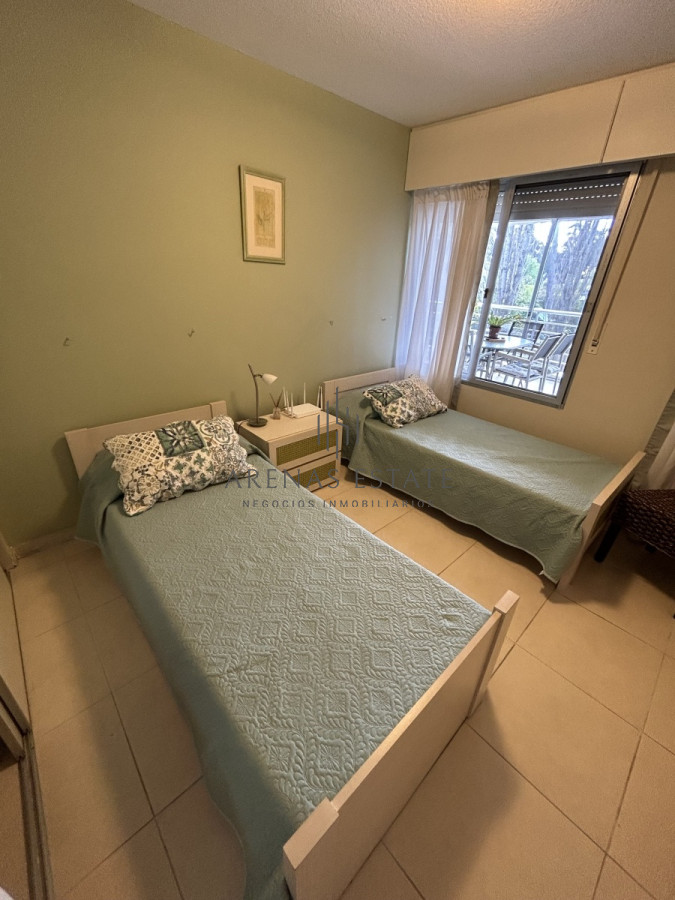 Apartamento ID.1932 - Apartamento de 3 dormitorios en zona Mansa , Punta del Este 