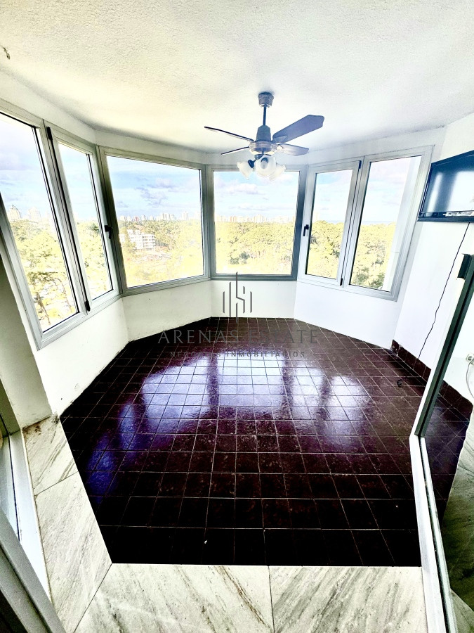 Apartamento ID.2860 - Apartamento de 3 dormitorios en venta en Punta del Este 