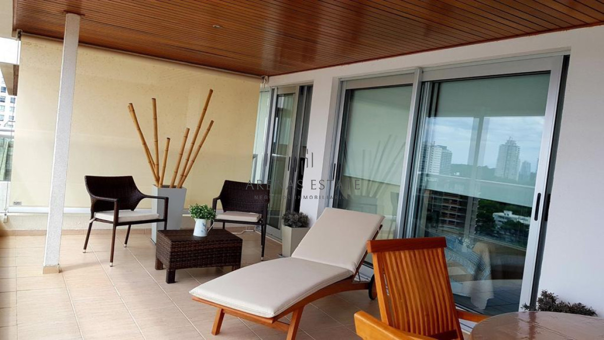 Apartamento ID.2113 - Apartamento de dos dormitorios e venta en Punta del Este 