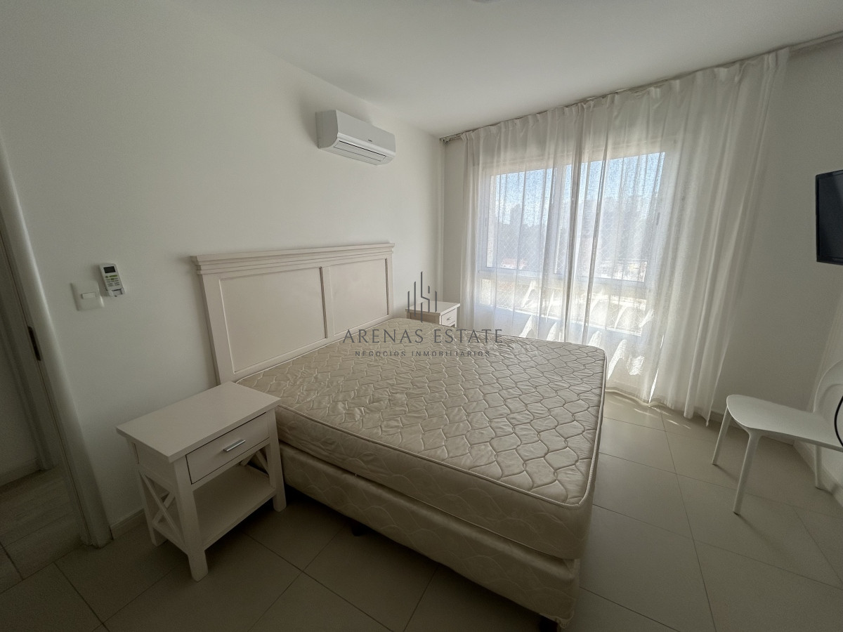 Apartamento ID.2285 - Aprtamento en venta de 3 dormitorios en suite en Punta del Este , Penthouse 