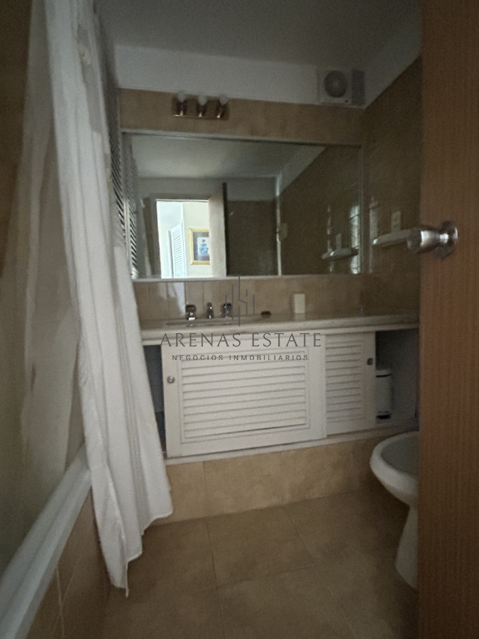 Apartamento ID.2342 - Apartamento de 3 dormitorios en Peninsula  Punta del Este