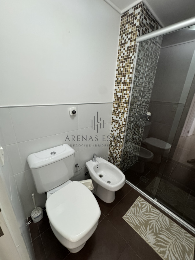 Apartamento ID.3385 - Apartamento de 3 dormitorios en venta en Punta del Este 