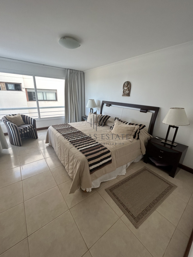 Apartamento ID.2029 - Excecpcional apartamento de 3 dormitorios en vena en Punta del Este , zona Brava 