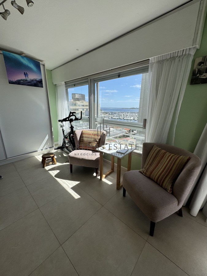 Apartamento ID.3995 - Apartamento de dos dormitorios en venta en Peninsula , Punta del Este 
