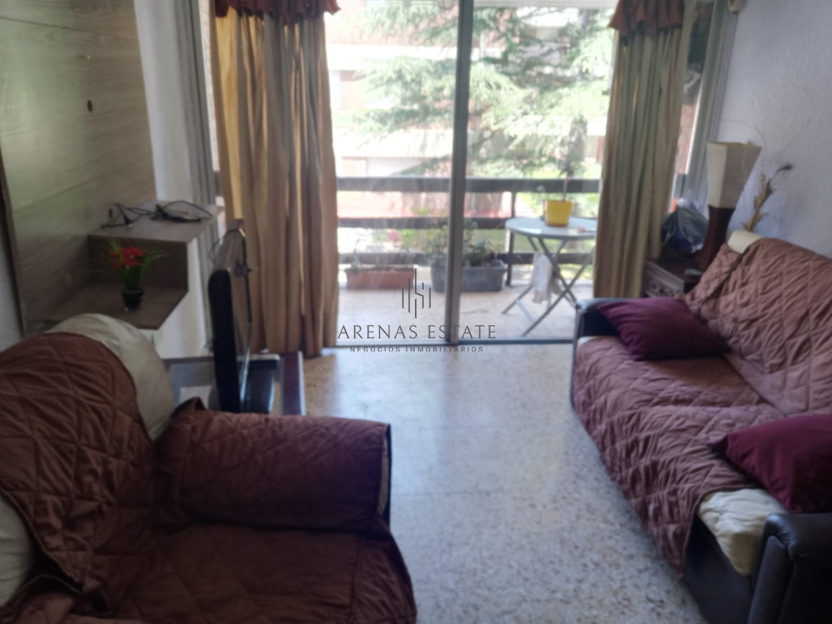 Apartamento ID.1908 - Apartameno  en venta de dos dormitorios en Punta del Este 