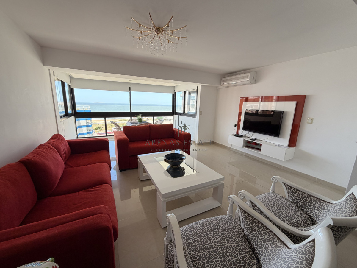 Apartamento ID.4125 - Apartamento de 3 dormitorios en venta en primera linea de la Brava