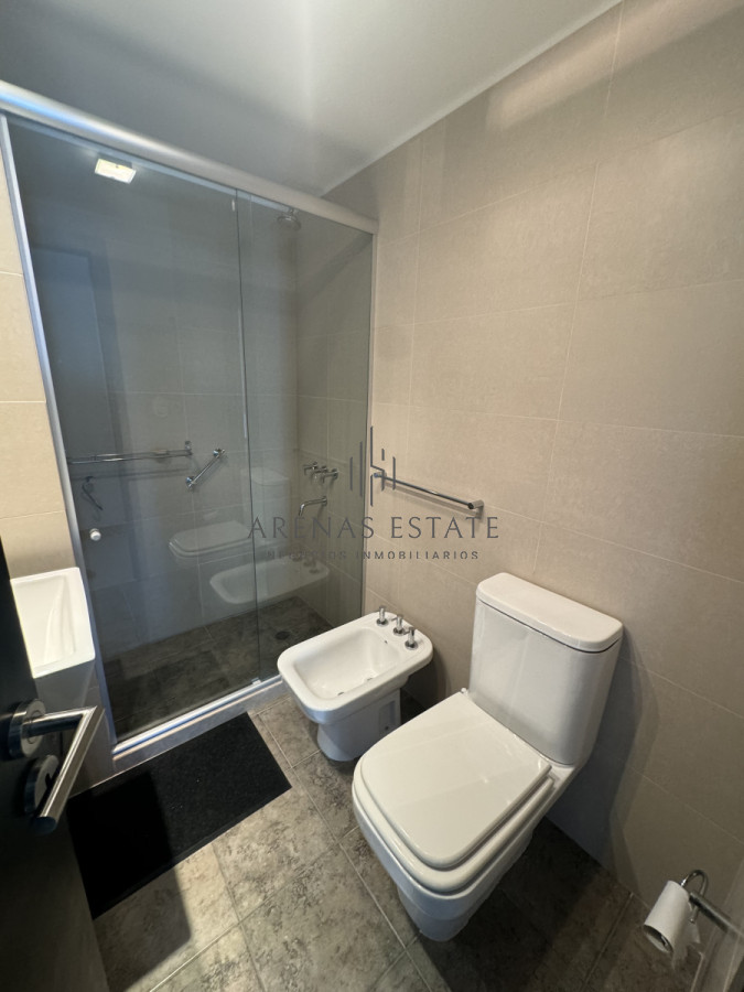 Apartamento ID.3597 - Apartamento de 3 dormitorios en venta en Punta del Este
