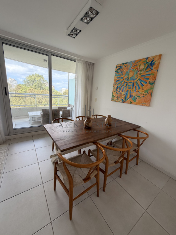 Apartamento ID.4306 - Apartamento de 2 dormitorios en venta en Punta del Este