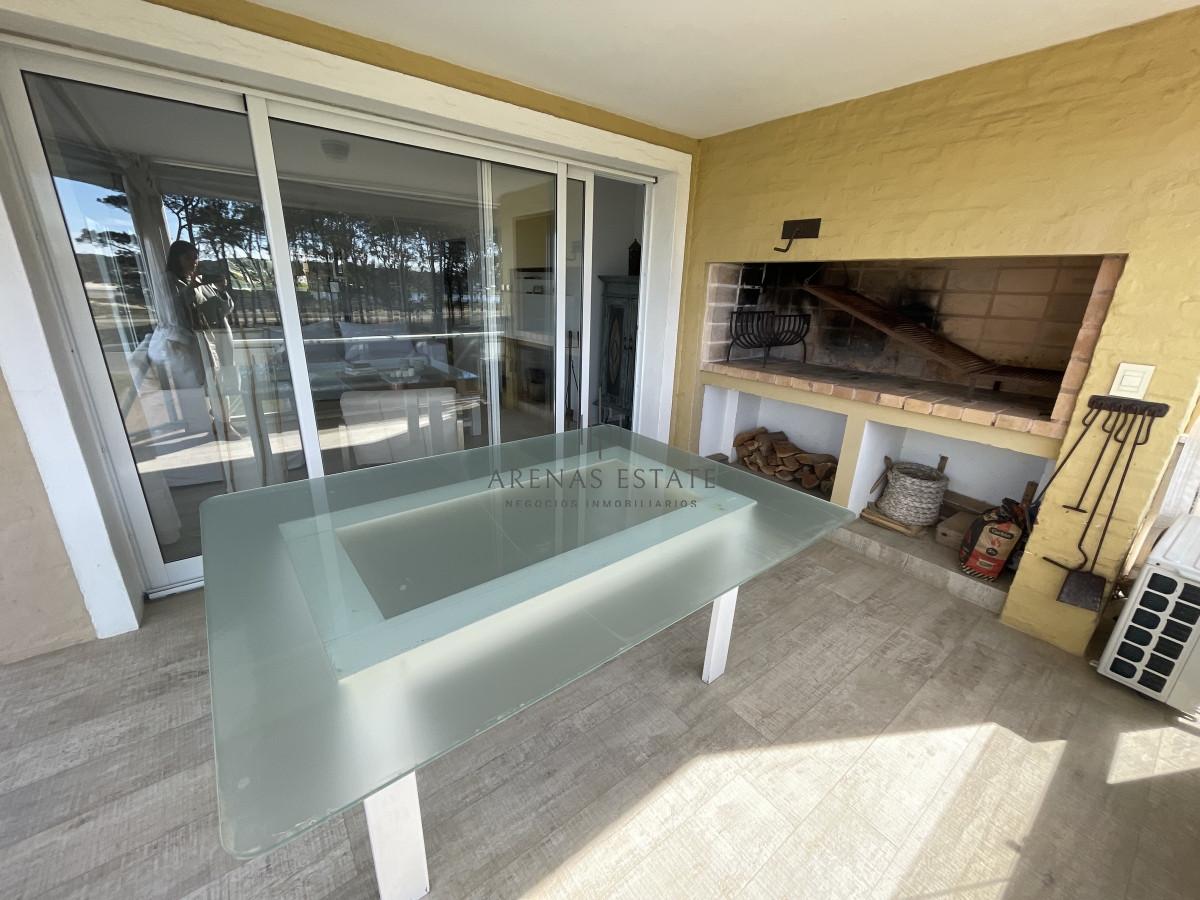 Apartamento ID.1610 - Apartamento de 3 dormitorios con vista al mar , en Brava Punta del Este 