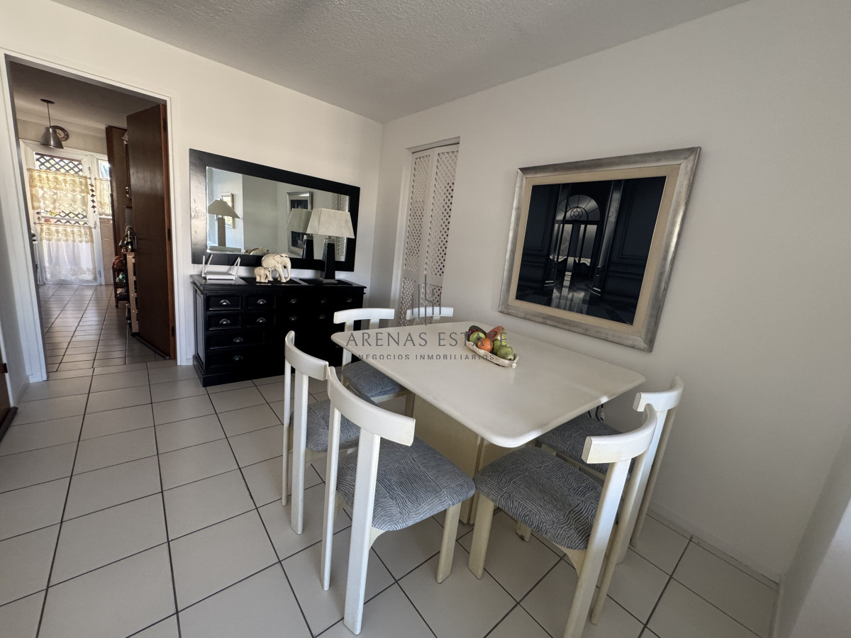 Apartamento ID.3918 - Apartamento de 3 dormitorios en playa Mansa . Penthouse con terraza exclusiva