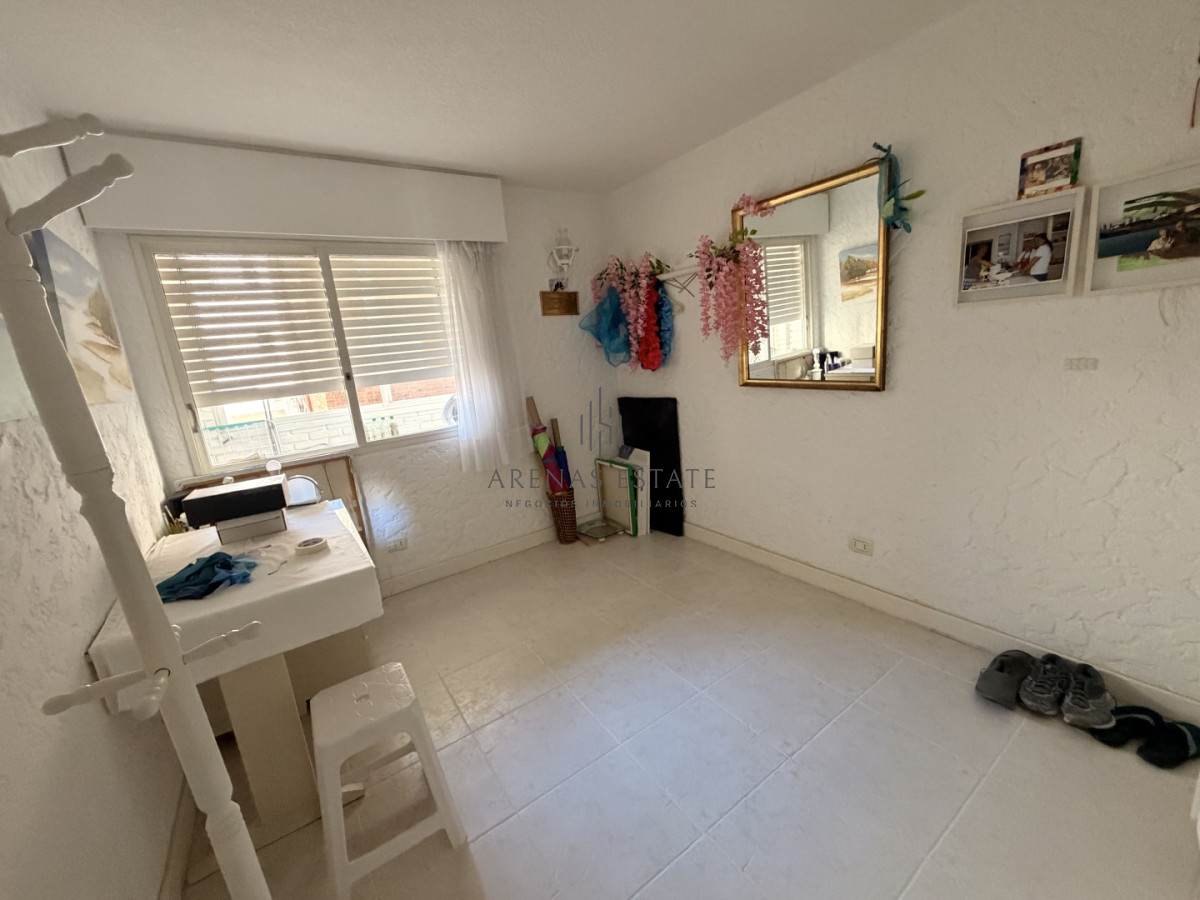 Apartamento ID.4345 - Apartamento de 2 dormitorios en venta en Punta del Este 