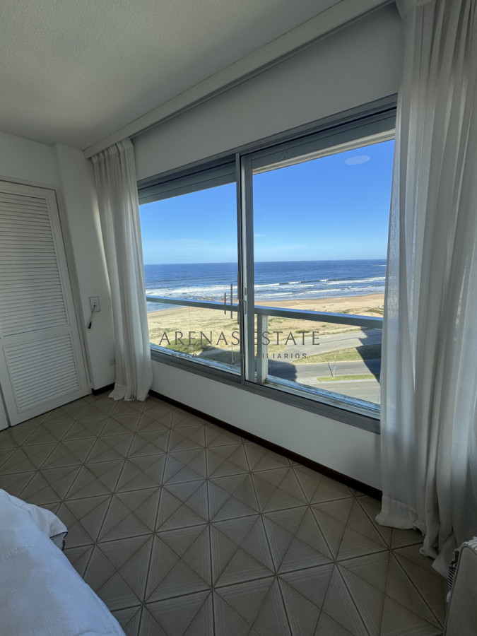 Apartamento ID.3843 - Apartamento en venta de dos dormitorios en primera linea de la Brava, Punta del Este