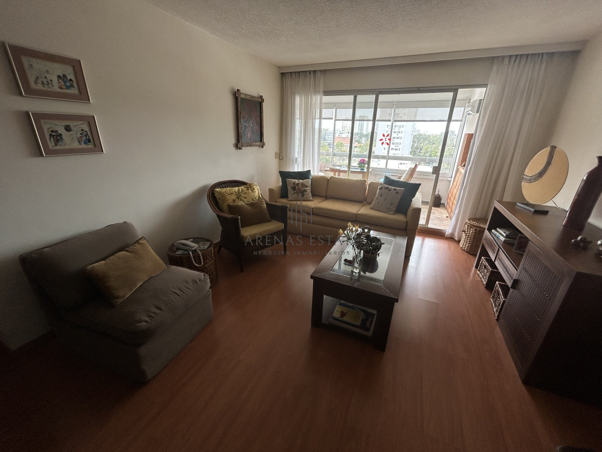 Apartamento ID.1955 - Apartamento en venta de 2 dormitorios en Punta del Este 