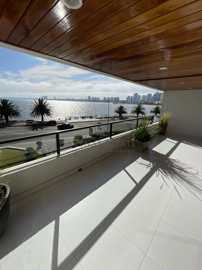 Apartamento ID.141 - Apartamento en venta zona puerto  Punta del este 