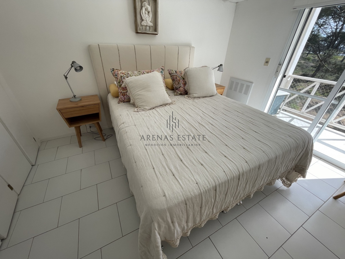 Apartamento ID.1612 - apartamento de dos dormitorios y servicio en zona Brava, Punta del Este