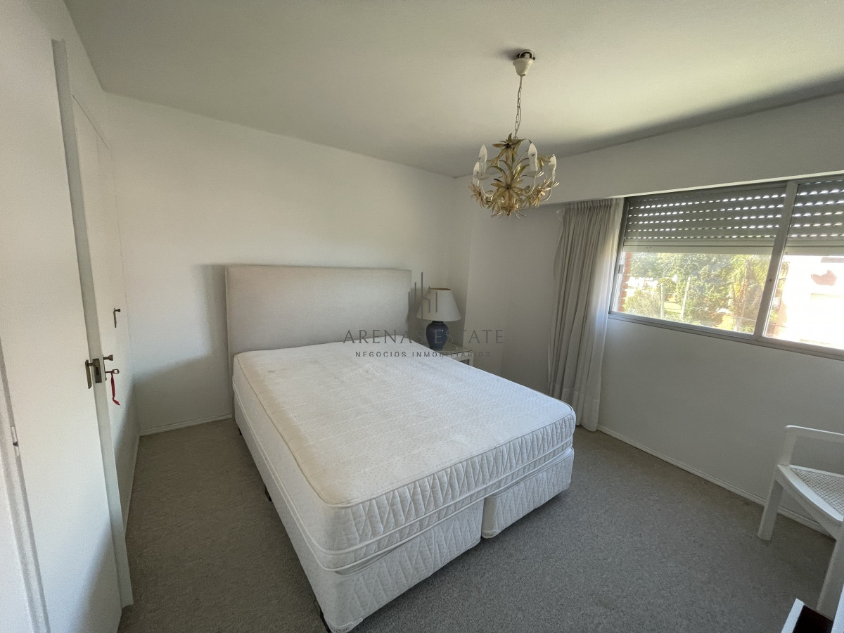 Apartamento ID.1673 - Apartamento de 3 dormitorios primera linea de la mansa, Punta del Este 