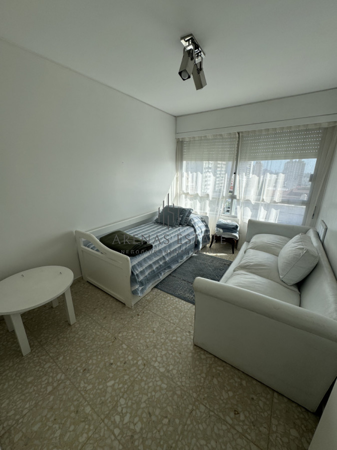 Apartamento ID.3225 - Apartamento de 3 dormitorios en Peninsula , Punta del Este 