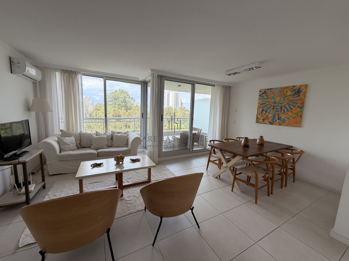 Apartamento ID.4306 - Apartamento de 2 dormitorios en venta en Punta del Este