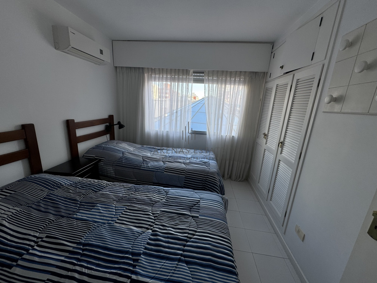 Apartamento ID.2913 - Apartamento en venta de 3 dormitorios en Punta del Este 