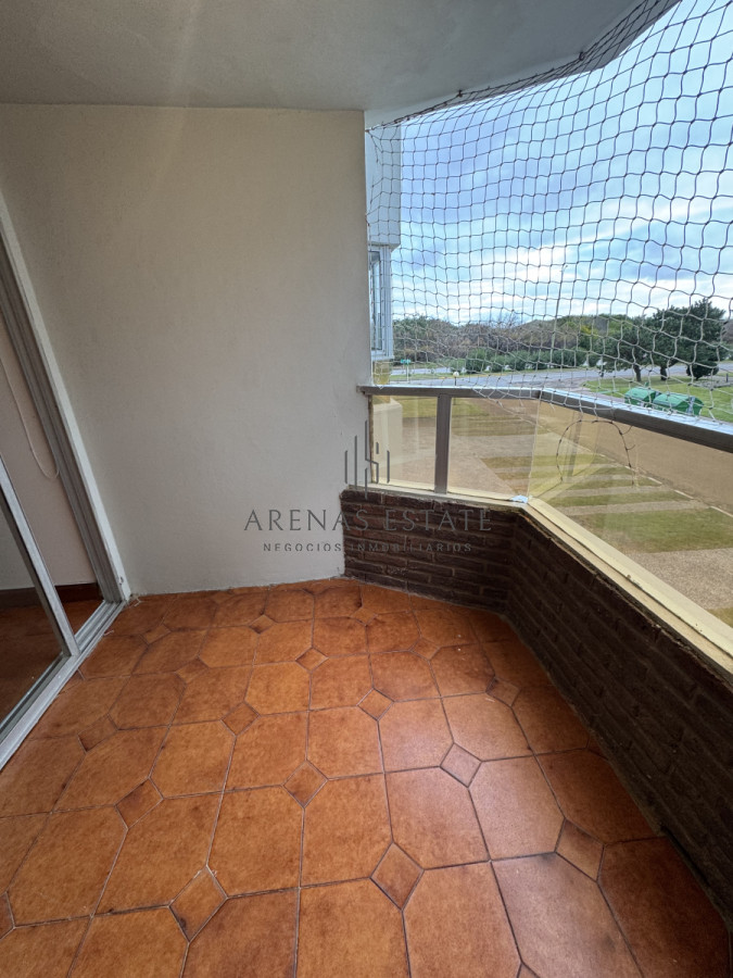Apartamento ID.3766 - Apartamento en venta de 3 dormitorios en primera linea de la Mansa 