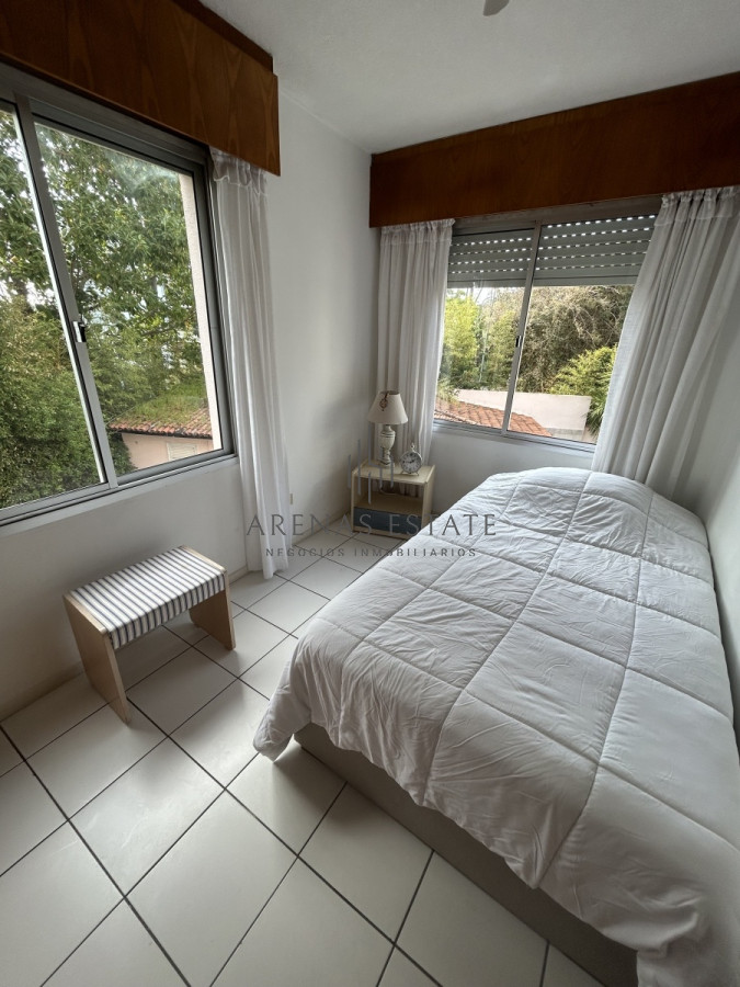 Apartamento ID.1902 - Apartamento de 3 dormitorios en venta en Punta del Este , zona Mansa