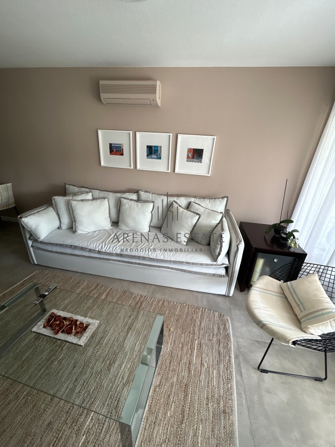 Apartamento ID.2026 - Apartamento en venta de 3 dormitorios en Punta del Este 
