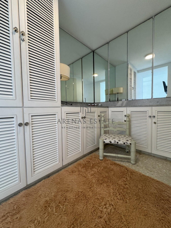 Apartamento ID.3225 - Apartamento de 3 dormitorios en Peninsula , Punta del Este 