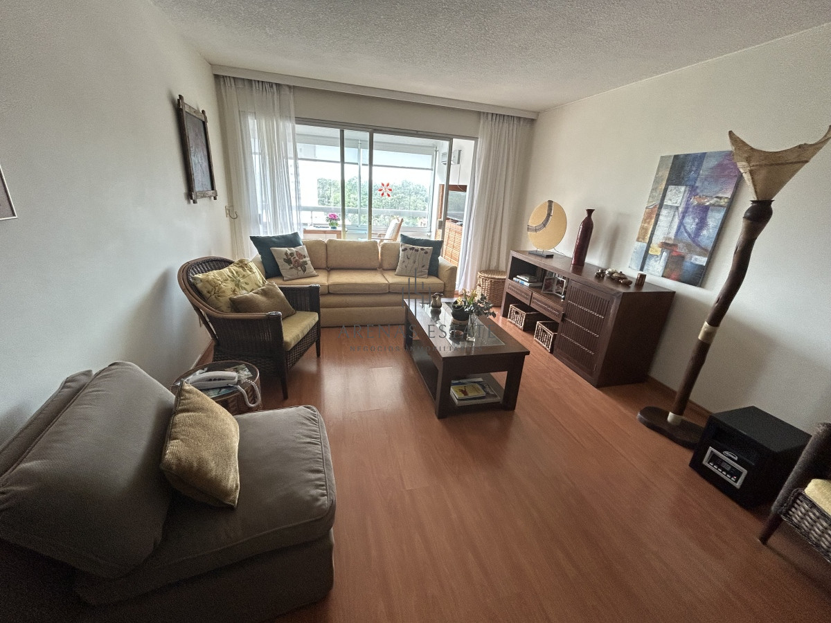 Apartamento ID.1955 - Apartamento en venta de 2 dormitorios en Punta del Este 
