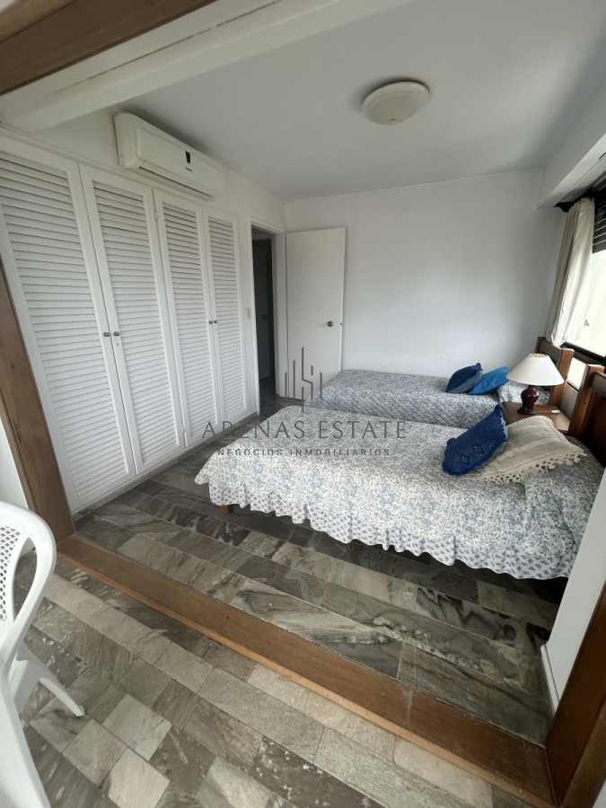 Apartamento ID.2232 - Apartamento de 3 dormitorios en venta en Punta del Este 