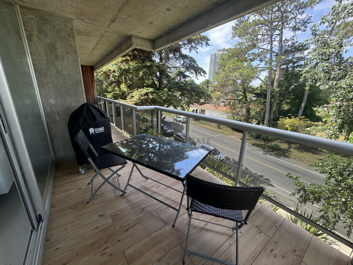 Apartamento ID.3529 - Apartamento de dos dormitorios en venta en zona mansa Punta del Este 