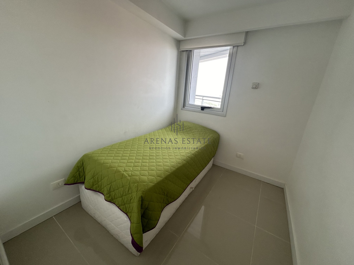 Apartamento ID.2256 - Apartamento en venta Sobre Chiverta - Punta del Este