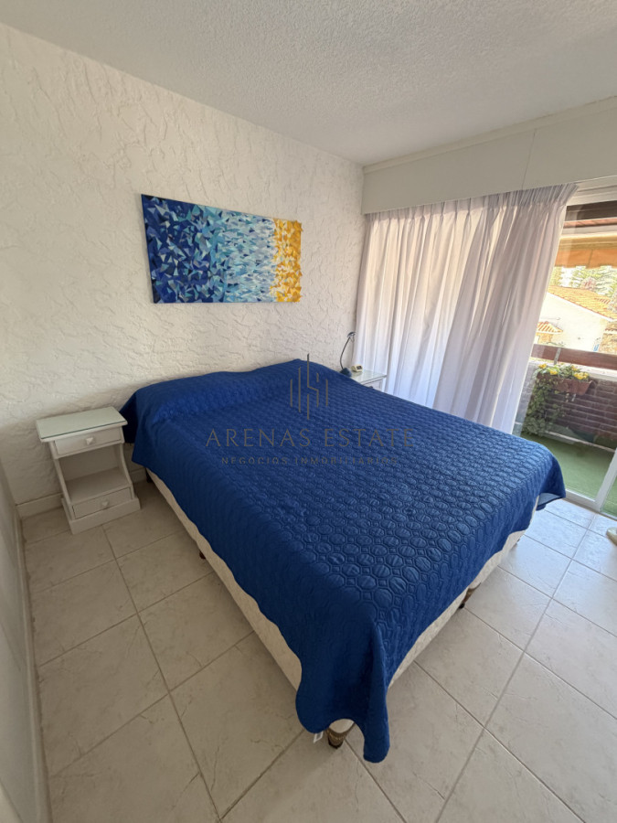 Apartamento ID.4345 - Apartamento de 2 dormitorios en venta en Punta del Este 