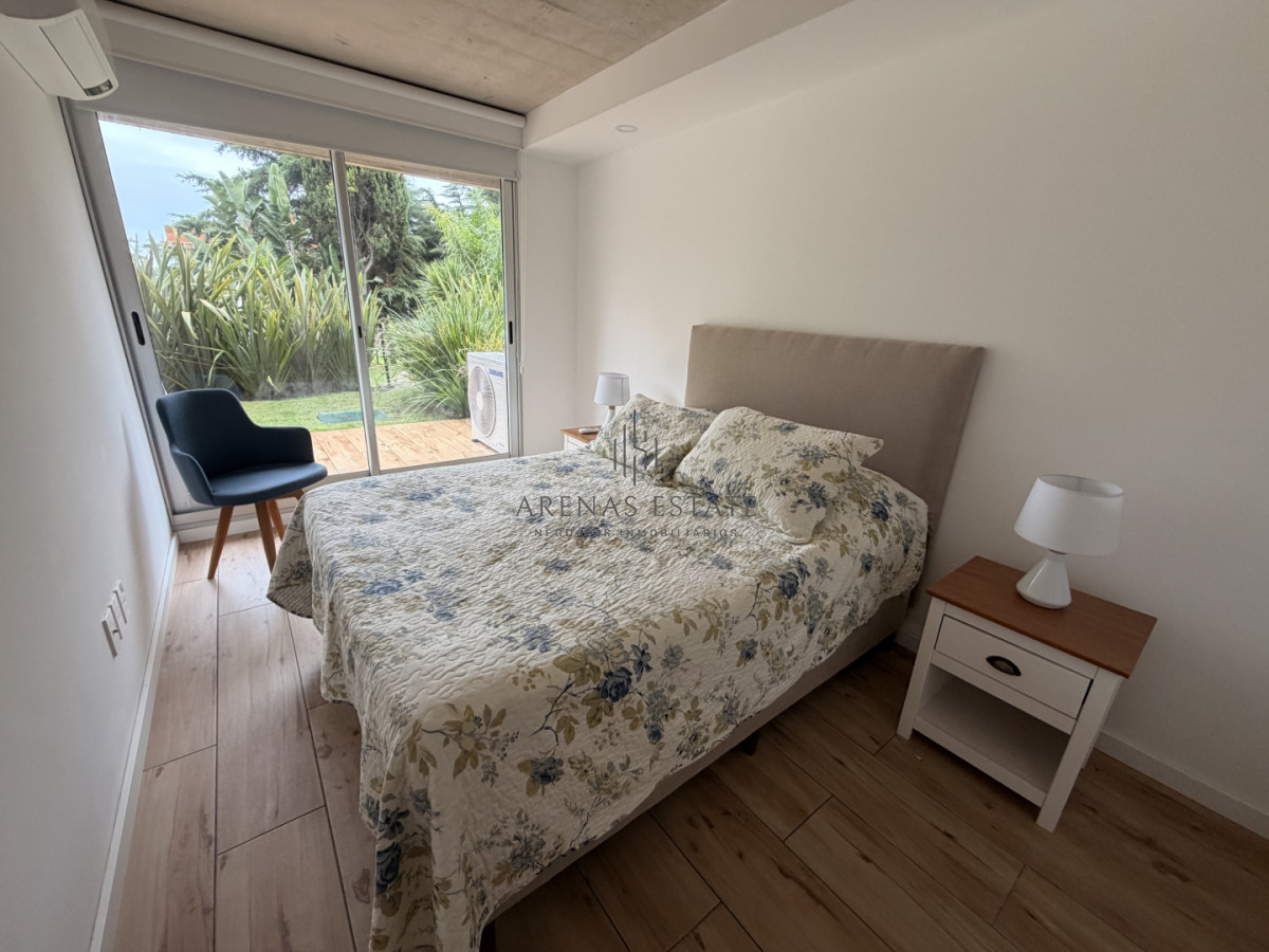 Apartamento ID.4450 - Apartamento en venta de dos dormitorios en zona Mansa , Punta del Este 