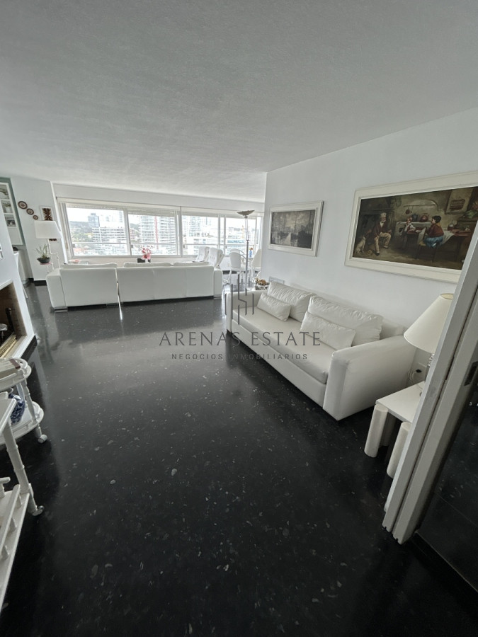 Apartamento ID.1973 - Espectacular apartamento en venta en zona de la Brava , 3 dormitorios mas servicio 