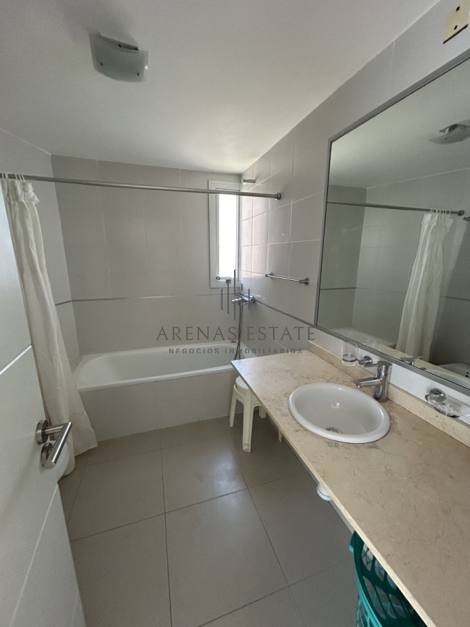 Apartamento ID.2292 - Apartamento en  venta de dos dormitorios en Punta del Este , Aidy Grill