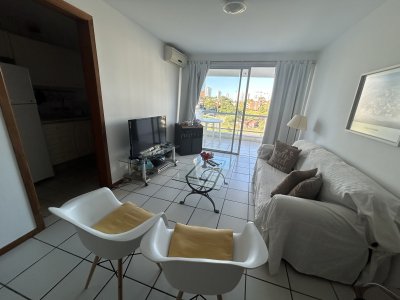 Apartamento en venta de 2 dormitorios en zona Mansa, Punta del Este 