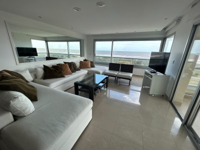 Espectcular Penthouse en venta en Punta del Este 