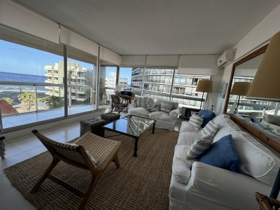 Apartamento en venta de 2 dormitorios , en Punta del Este 