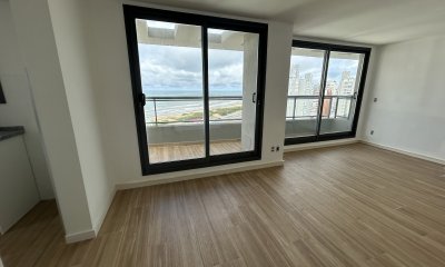 Apartamento a estrenar  de dos dormitorios en zona  Brava Punta del este