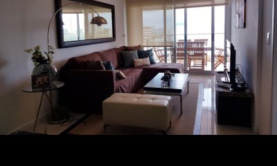 Apartamento de dos dormitorios e venta en Punta del Este