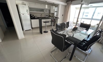 Apartamento de dos dormiorios en venta en Punta del Este