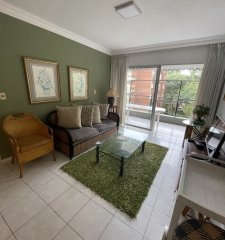 Amplio y luminoso apartamento en venta en  Punta del Este
