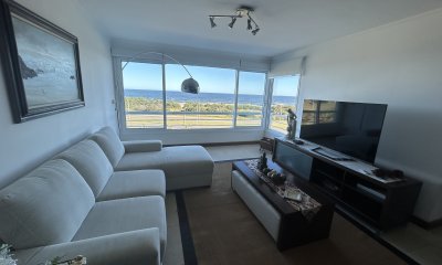 Excecpcional apartamento de 3 dormitorios en vena en Punta del Este , zona Brava