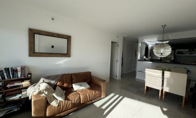 Apartamento de 2 dormitorios en venta en zona chiverta