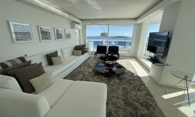 Apartamento en venta en primera linea de playa mansa