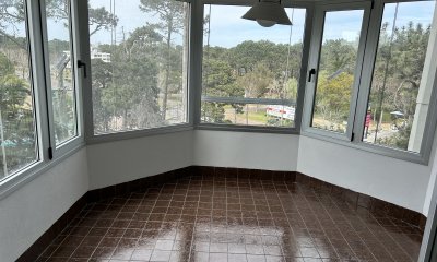 Apartamento de 3 dormitorios , zona Roosevelt , Punta del Este