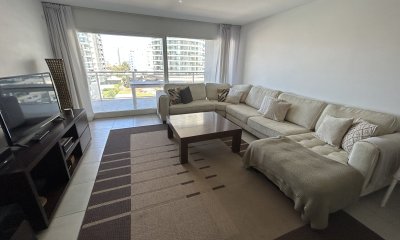 Apartamento de 3 domrmitorios en venta Punta del este