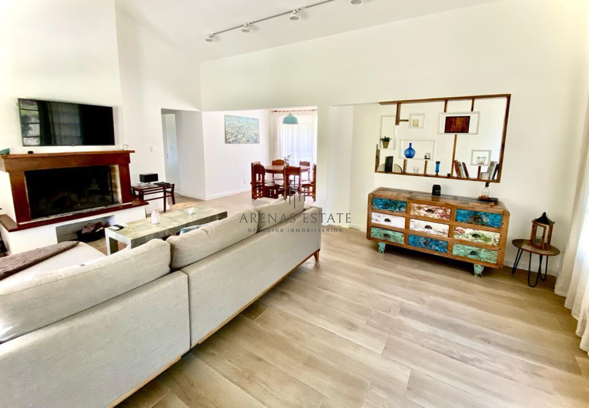 Casa ID.1452 - En venta casa en zona Mansa 