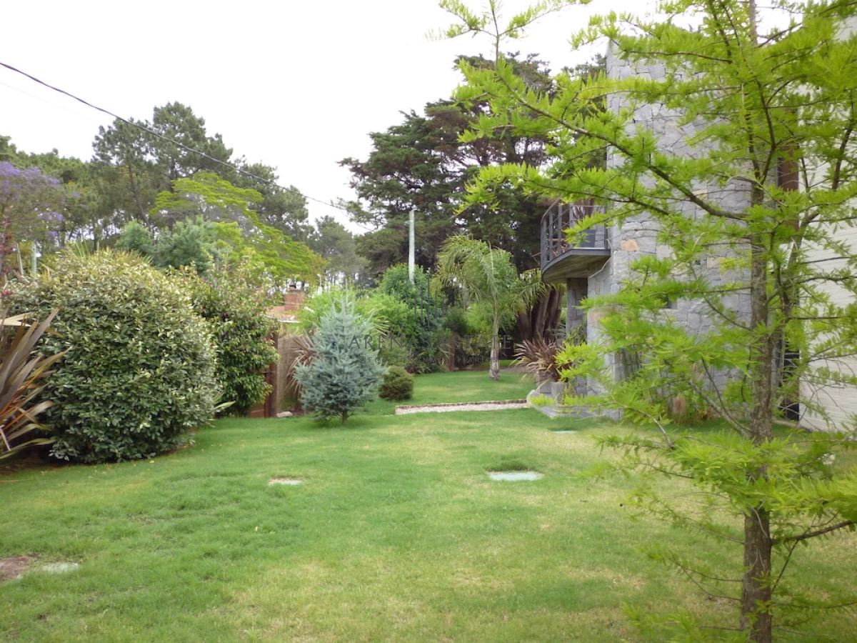 Casa ID.3097 - Casa en alquiler anual , lugano Punta del este 